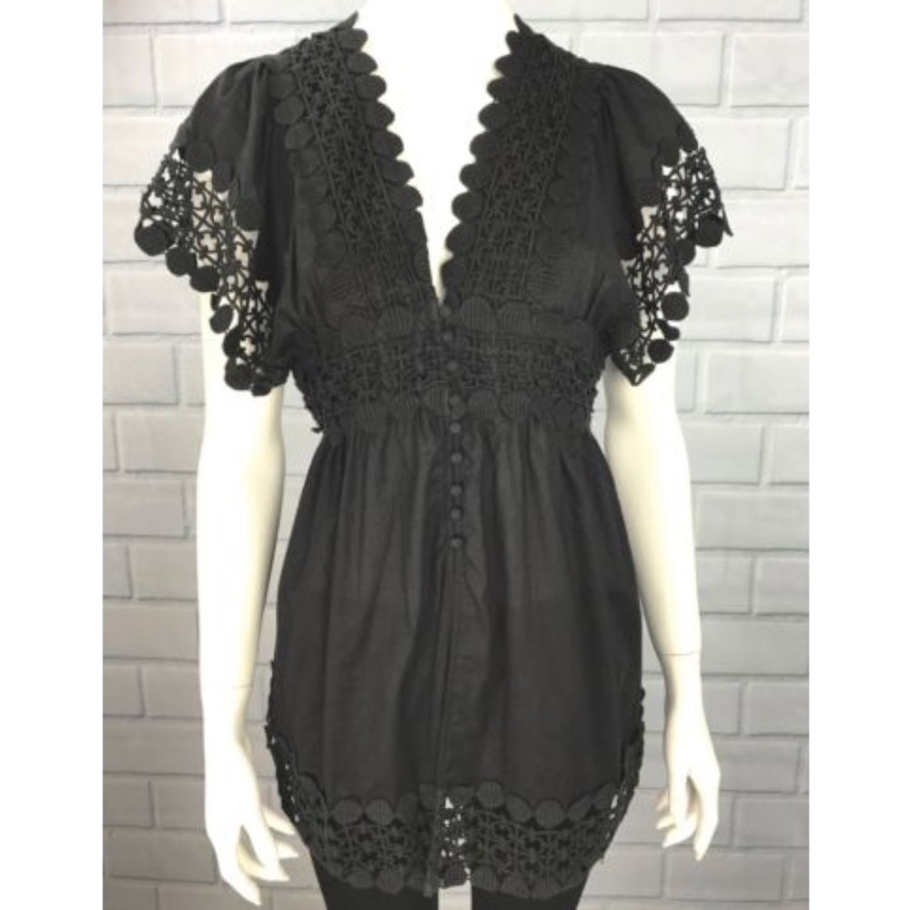 Gracia Fashion Women’s Medium Tunic Black Crochet